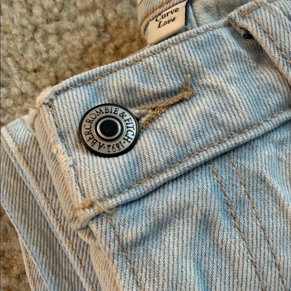NWT! Abercrombie & Fitch The 90’s Relaxed Jeans - Picture 8 of 8